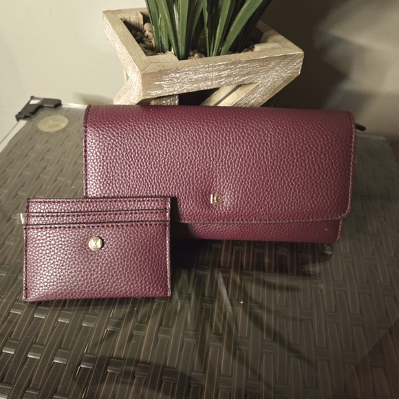 Liz Claiborne Handbags - Liz Claiborne Wallet set